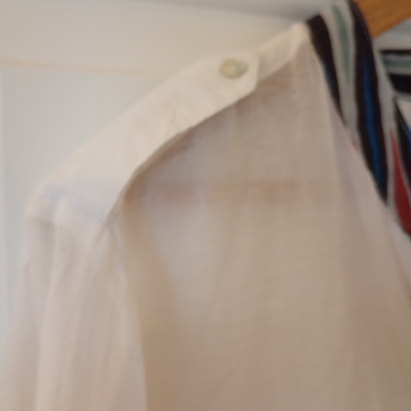 Minkas ~Vibrant Floral Cotton Sheer Blouse (XL) - Picture 3 of 7